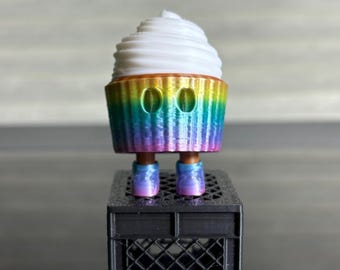3D Printed Cupcake Keychain: Articulated Rainbow Party Favor