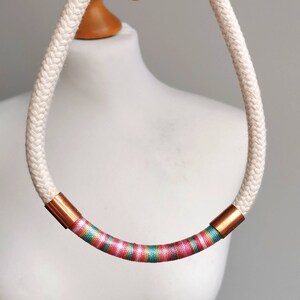 Collana di corda da donna colorata collana di dichiarazione, collana tessile collana di corda di cotone per le donne gioielli semplici accessori nautici immagine 3
