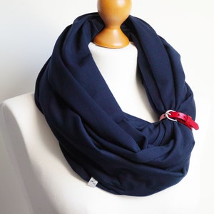 Foulard infini BLEU MARINE pour femme, écharpe tube avec revers en cuir, écharpe de mode nautique, écharpe à débordement en coton, écharpe de style marin image 3