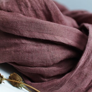 Bufanda de lino suave en MARSALA, bufanda natural SHAWL para mujer, lino puro, envoltura de viaje de lino, bufanda natural, moda ecológica, envoltura de lino de viaje imagen 10