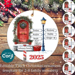 Bewerkbare kerstgezinsdeurscène: corjl-sjabloon met achternaam, namen van leden en jaar, aquarel kerstversiering met straatnaambord, lamp
