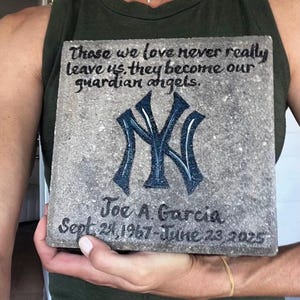 Piedra conmemorativa de béisbol de los Yankees: regalo conmemorativo pintado a mano imagen 11