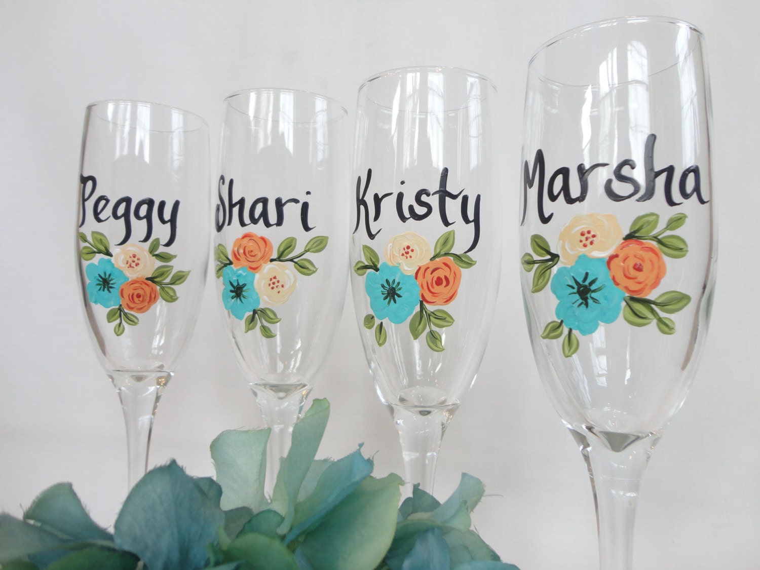 HAND PAINTED PERSONALISED CHAMPAGNE OR WINE GLASS BIRTHDAY BRIDESMAID HEN PARTY