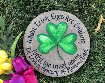 SHAMROCK Stepping Stone, Mom & Dad Memorial Gift, Memorial for parents, Personalized Garden Gift, Parent Sympathy, Dad Garden Gift, Irish