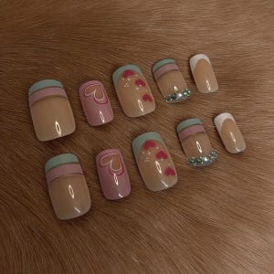 Handmade Press on Nails Medium Size Hearts Rhinestone Square Tip Fashion Fake Art