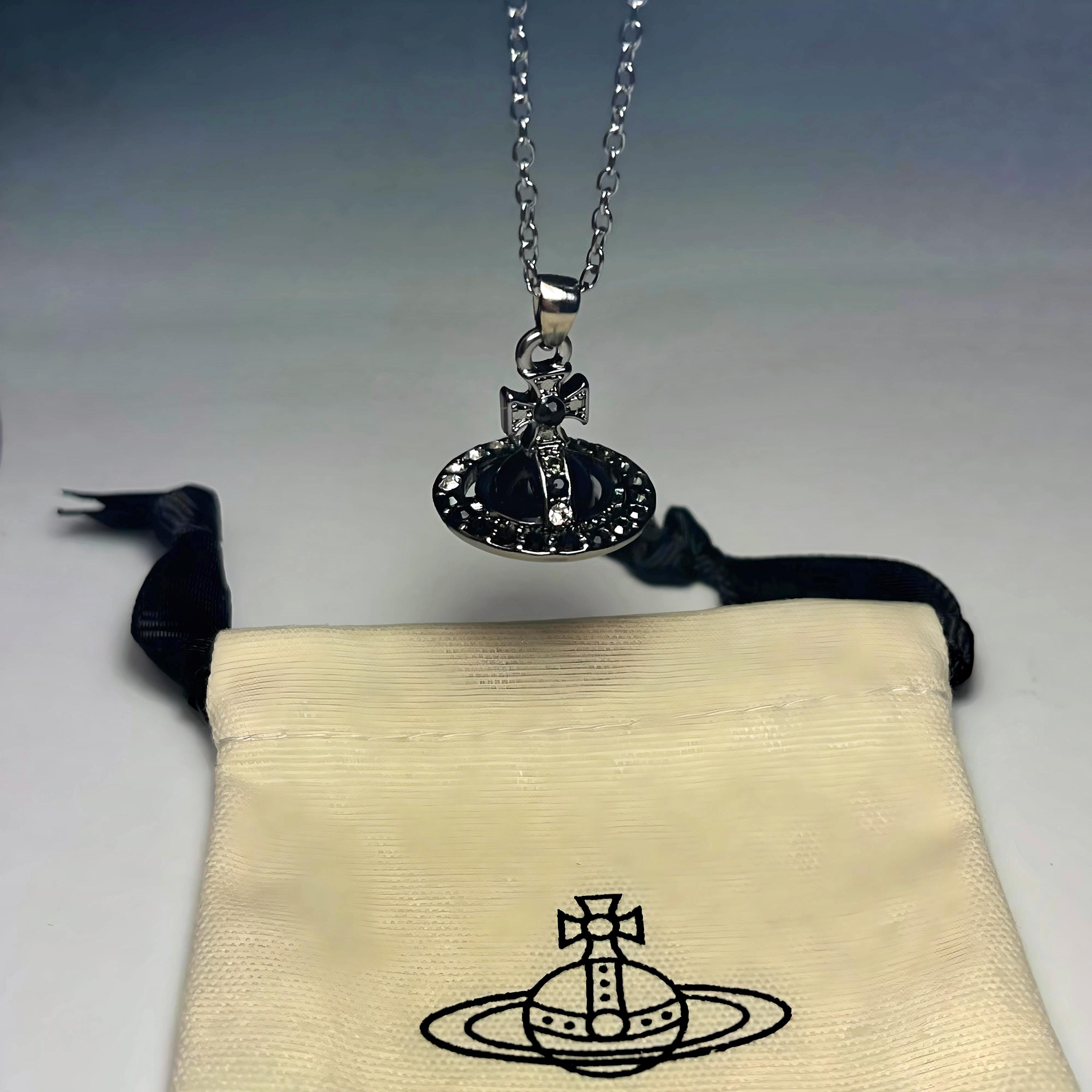 Vivienne Westwood 土星ネックレス Vivienne Westwood 超希少 ハート土星ネックレス