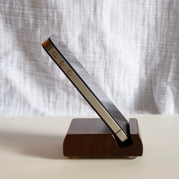 Walnut iPhone Stand iPod Holder for Phones And Galaxy S III without Cases