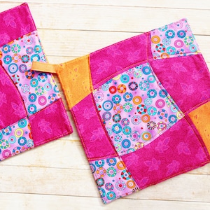 Patchwork Pot Holder Coaster Set: Quilted Floral Dopamine Hot Pads Table Setting
