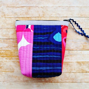 Patchwork pouch printed cotton carry-all pouch pencil's case make-up cosmetic toilet bag modern colorful red blue floral abstract mom gift