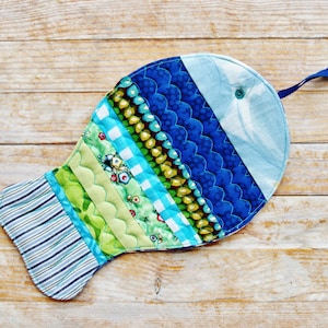 Patchwork Fish Pot Holder: Quilted Maritime Coaster Mug Rug