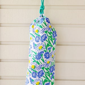 Plastic bag holder container dispenser storage pouch grocery bag sock sack kitchen decoration cotton daisy cornflower blue green yellow gift