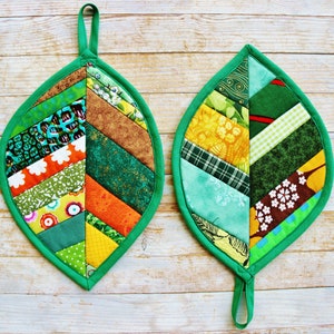 Leaf pot holder coaster hot pad trivet mug rug patchwork quilted green orange yellow home kitchen decor housewarming hostess gift