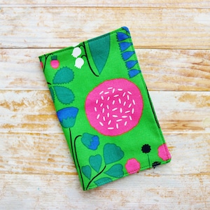 Printed Cotton Passport Cover: Travel Wallet Organizer (4&quot; x 6&quot;)