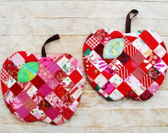 Apfel Topflappen Untersetzer Topflappen Untersetzer Topflappen rot grün weiß patchwork quilted home decor Einweihungsparty Gastgeberin Cottage Landhaus Chic