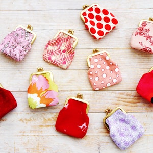 Mini kiss lock coin purse tiny wallet clip frame change purse ear bud case lipstick purse light pink yellow gold frame bridesmaid kids gift