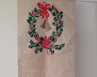 Vintage Christmas Runner, Burlap Rustic Christmas, Holly Leaf Wreath, Vintage Christmas/Holiday Decor