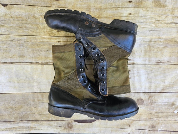Vintage 9R Jungle Boots, Vietnam War Military Com… - image 1