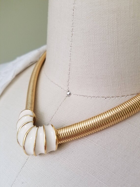 Vintage Goldtone and Enamel Necklace, Chunky 70s/… - image 2