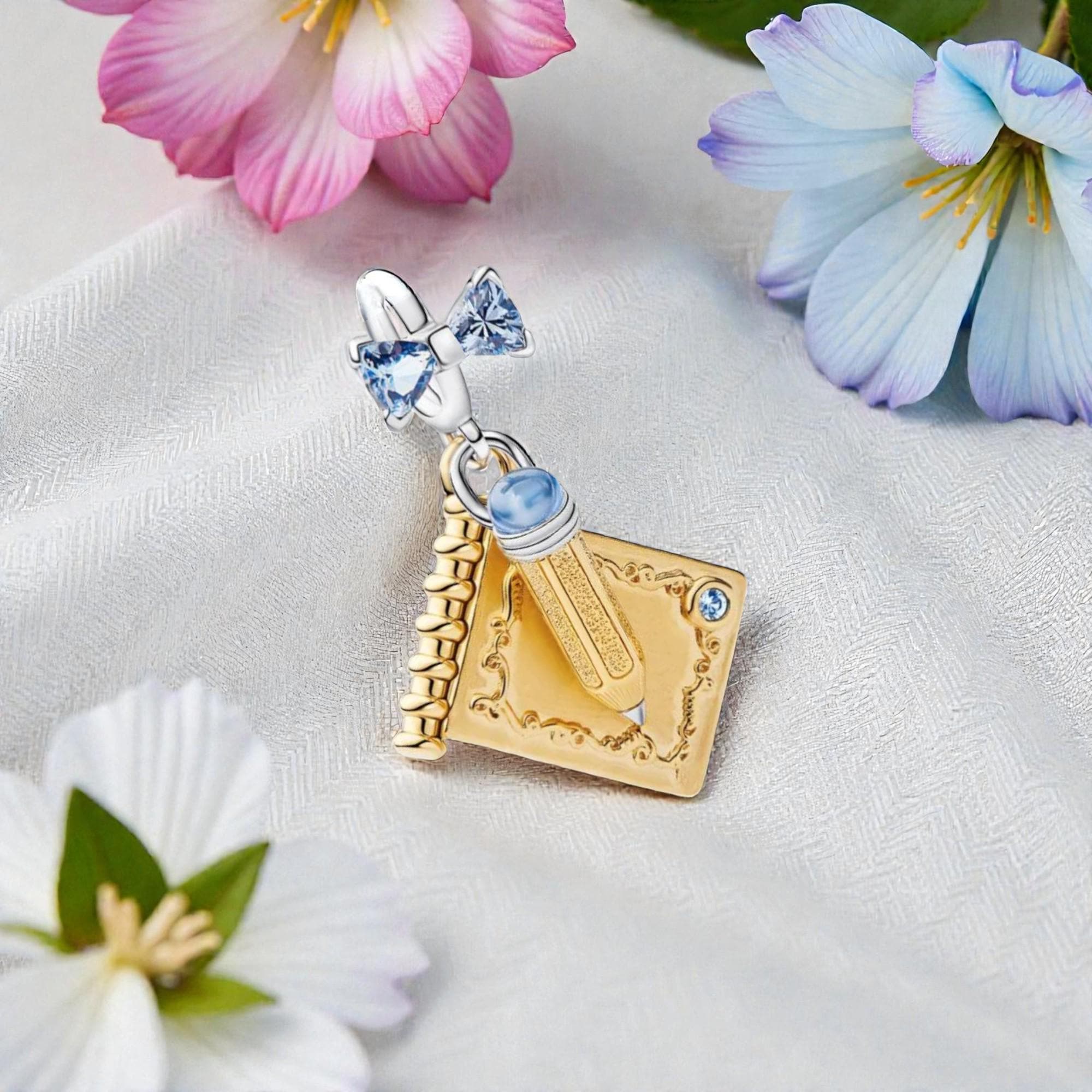 アクセサリー Bridgerton Dance Card & Pencil Charm Dance Card & Pencil Charm, Sterling Silver and 14K Gold Plated