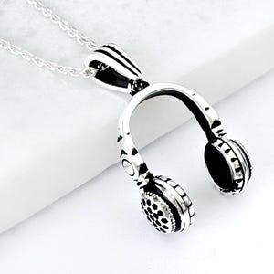 925 Sterling Silver Headphone Necklace - Hip Hop Jewelry, Gift for Music Lovers, Musician Necklace, DJ Necklace, Unisex Music Jewelry