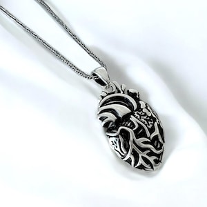 925 Sterling Silver Anatomical Heart Necklace - Silver Realistic Organ Jewelry | Symbol of Passion, Love and Life, Gift