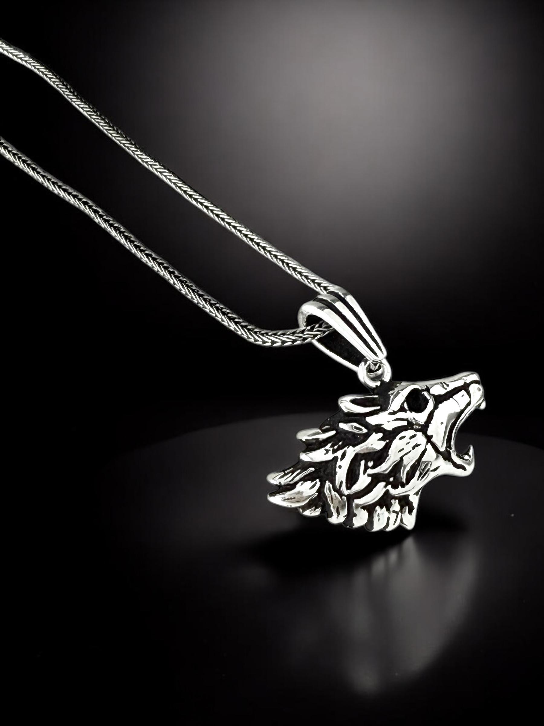 VASSAGO Collana con Ciondolo a Forma di Lupo in Acciaio Inox, con Ciondolo a Forma di Lupo e con Ciondolo a Forma di Animale da Parete