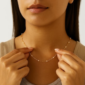Dainty Gold Pearl Necklace, Minimalist Freshwater Pearl Chain,Minimalist Pearl Necklace, Dainty Necklace, Bridesmaid Gift,Gift for Her