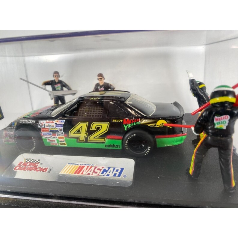 Racing Champions Rusty Wallace #42 Diecast Car Pit Crew Display Case ...