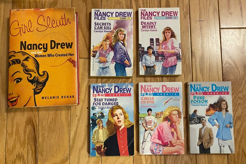 Nancy Drew Hardy Boys Books: Newer, Glossy Flashlight Hardcovers Paperbacks Cameo, Ex-Library Lots to Choose From image 5