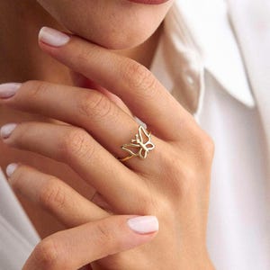 Dainty Butterfly Gold Ring, Butterfly Stacking Luck Ring, Delicate Animal Jewelry, Minimalist Nature Inspired Rings, Wing Ring, insect Ring