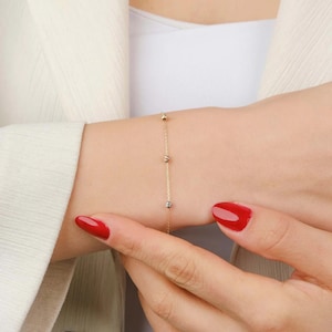 Thin Chain Gold Bracelet, Everyday Gold Bracelet, Dainty Bracelets for Her, Gift for Sister, Gift for Mom, Birthday Gifts, Tiny Gold Jewelry