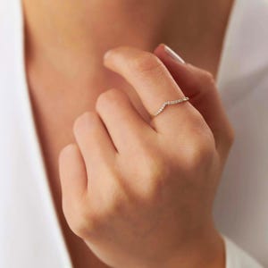 14K Solid Gold Chevron Ring, Wedding V Ring, White Gold Skinny Jewelry, Stack Band Ring, Dainty Stackable Curved Band, Wishbone Diamond Ring