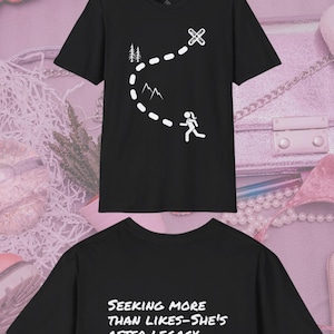 Camiseta suave "Buscador de atención", cita de legado, diseño de mapa del tesoro, top de influencer de redes sociales, poder femenino