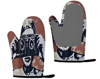 Silicone Oven Mitts Heat Resistant Set Photography Lover Graffiti Kitchen Decor Potholder Set Rust and Black