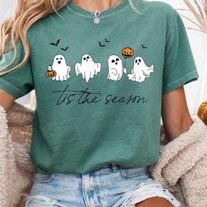 Camiseta de Halloween Comfort Colors® Tis The Season, camiseta de Halloween Comfort Colors, camiseta retro de fantasmas, camiseta bonita de otoño, camiseta de Halloween para mujer.