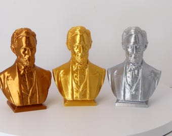 Abraham Lincoln Bust: Desk Sculpture - History Lover Gift