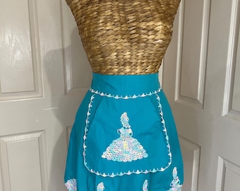 Hand Crochet Vintage Apron, Scalloped Edge Cottagecore Style