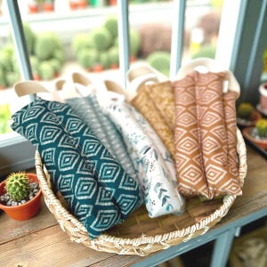 Lavender Flax Seed Weighted Neck Wrap: Hot Cold Therapy Pack