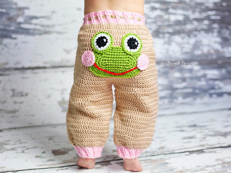 CROCHET PATTERN Pistachio The Frog Pants image 1