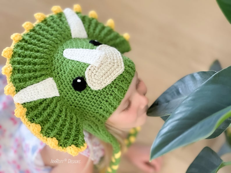 CROCHET PATTERN Zingy Dinosaur Hat image 1