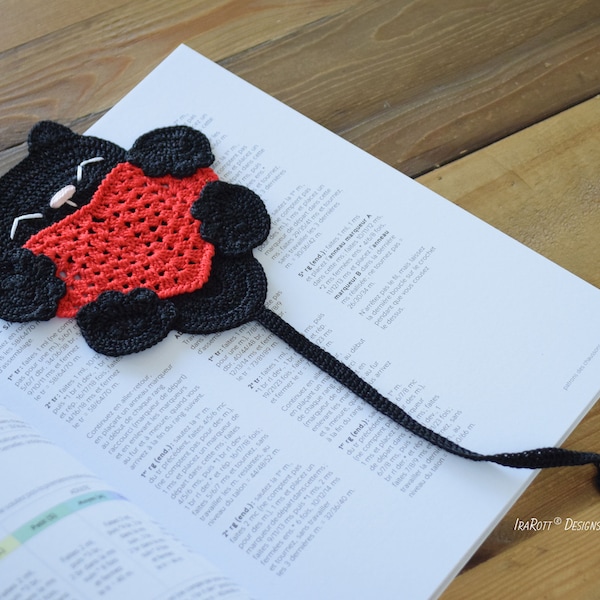 CROCHET PATTERN Sassy The Kitty Bookmark