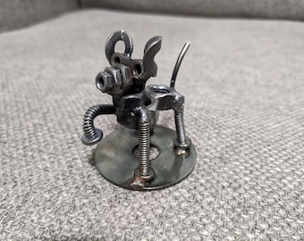 溶接犬、スクラップメタル、ナットとボルトのアート