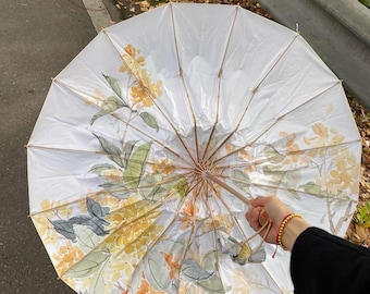 Paraguas plegable floral color crema con protección UV, 16 varillas, protección solar UPF50+, mango de madera vintage, paraguas de viaje anti-UV.