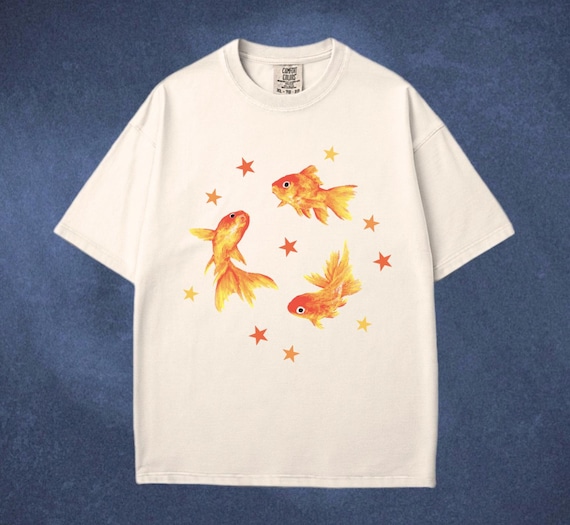 Goldfish T-Shirt, Star Aesthetic, Cute T-Shirt, Beachy Shirt, Grunge Y2K Tee, Cool Vintage Retro T-Shirt Gift, Comfort Colors Unisex T-Shirt