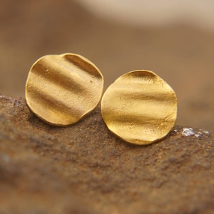 24K  Gold studs//6 mm 24k gold//custom Earrings//Minimalist Jewelry//biblical jewelry collection//solid gold//solid gold studs//24k earrings