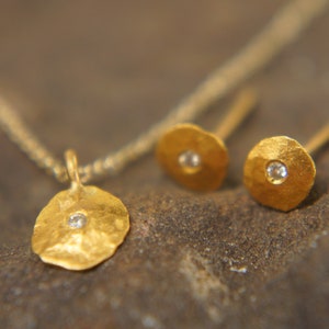 24k gold pendant//unique gold pendant//24k solid gold pendant//24k gold set//charm and studs set//solid gold bride set//24k gold diamond set