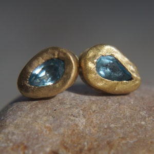 solid gold drop earrings-blue topaz Earrings-Gold Studs-stud earrings-22k earrings-solid gold earrings- 22k stud with stone- topaz earrings