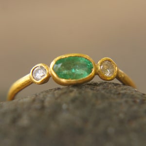 24k diamond ring//artisan emerald ring//emerald 24k ring//engagement earrings//24k gold ring//24k gold diamond emerald ring//gold emerald