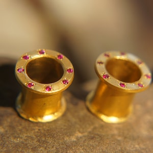 24k gold ear plug//gold ruby tunnel//24k gold ruby tunnel//gold pair tunnel//gauge plug//gold ear plug//organic ear tunnel//handmade plugs