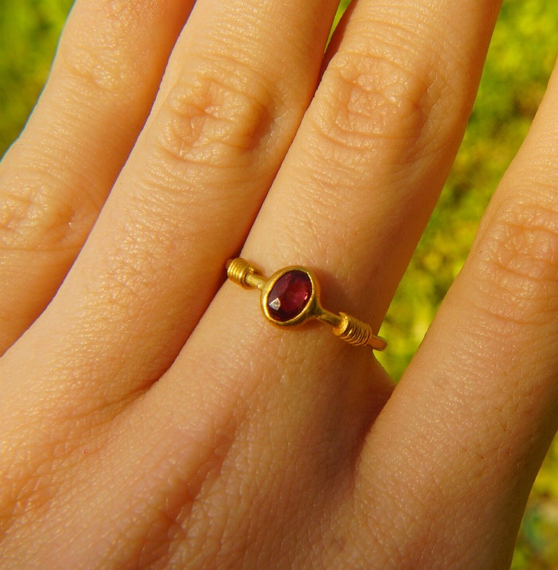 24k gold red sapphire ring//artisan red sapphire ring//24k gold ring//24k gold hand made sapphire ring//artisan gold sapphire ring image 7